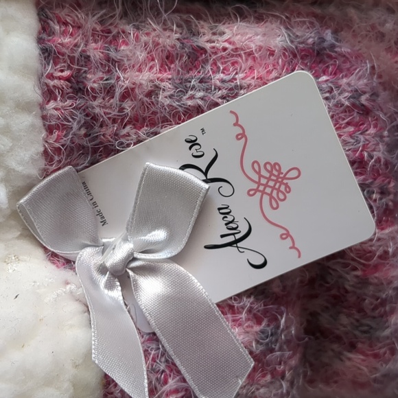 2 Pairs Of Women's Lounge Socks - Picture 3 of 5